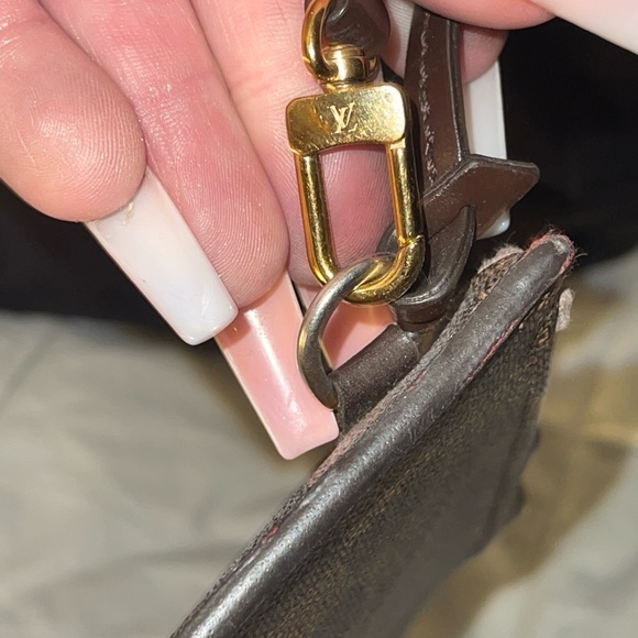 Louis Vuitton clutch/wristlet - Picture 4 of 7